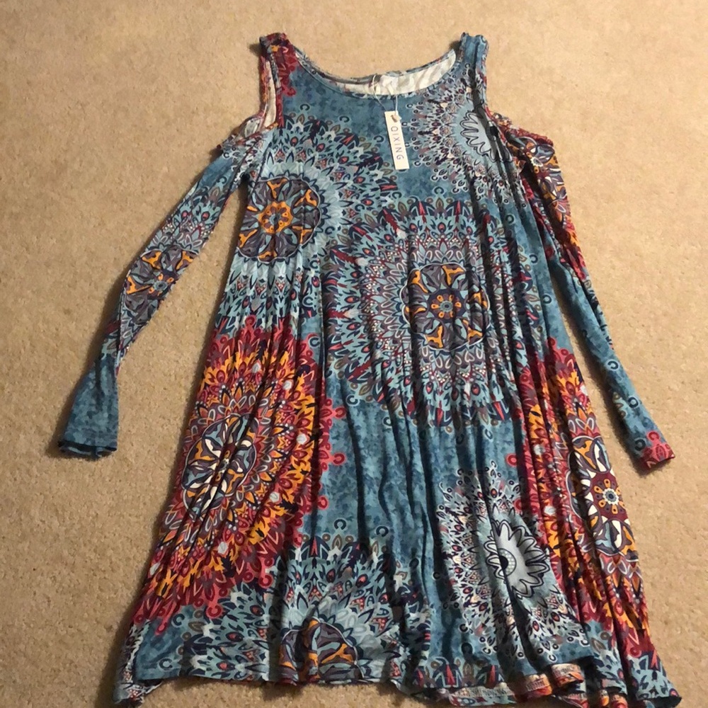 No shoulder dress